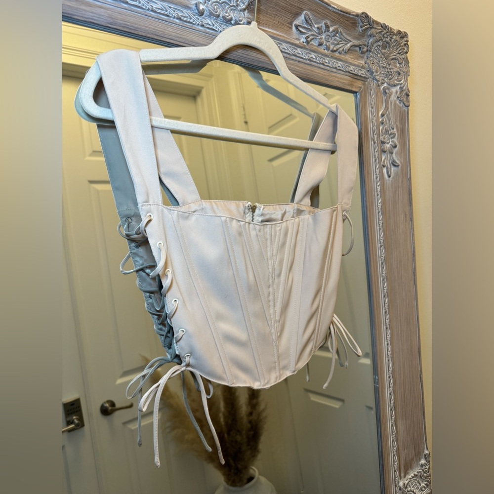 Garota Tan Lave Up Corset Size Small